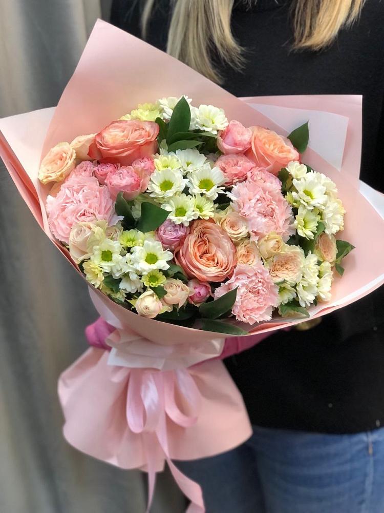 Букет нежные объятья в Шексне Букет цветов из: Гвоздики, Розы и Хризантемы в Шексне