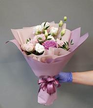 Букет цветов из:  Розы и Лизиантусы #REPLACE_PRED# Шексне