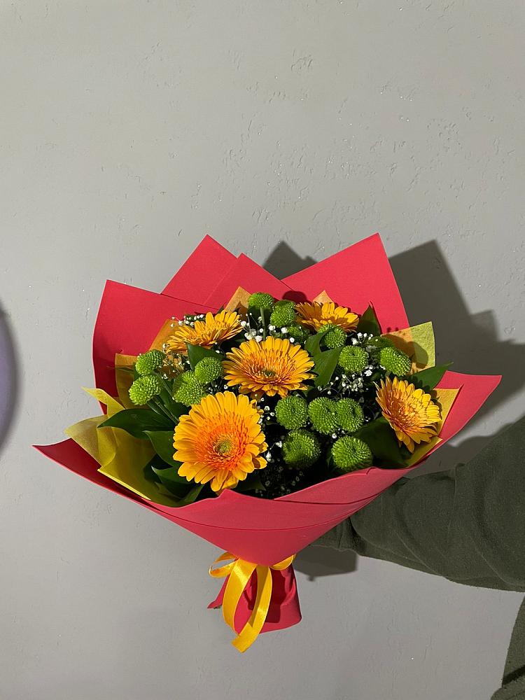 Букет восход солнца в Шексне Букет цветов из: Герберы и Хризантемы в Шексне