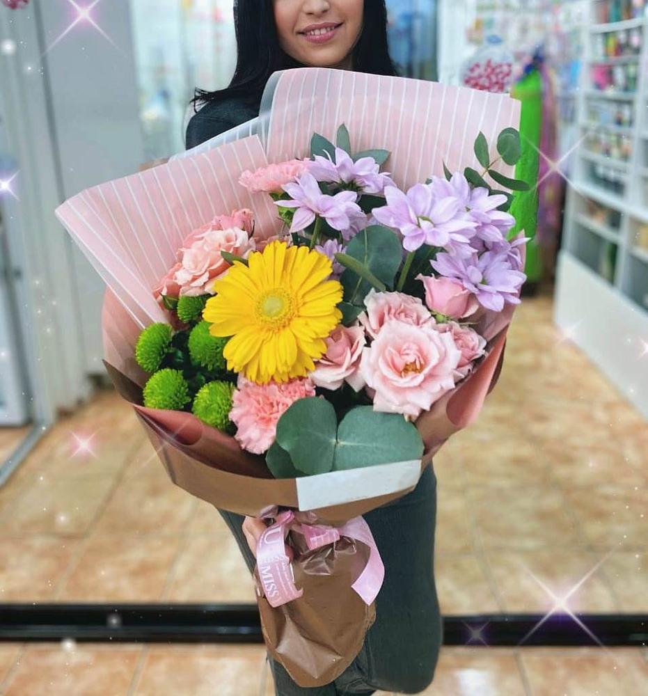 Букет цветов из: Герберы, Хризантемы, Розы и Гвоздики в Шексне