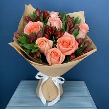 Букет цветов из:  Розы и Альстромерии #REPLACE_PRED# Шексне