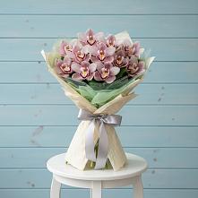 Букет цветов из:  Орхидеи и Розы в Шексне