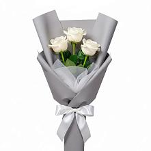 Букет 3 белые розы в Шексне