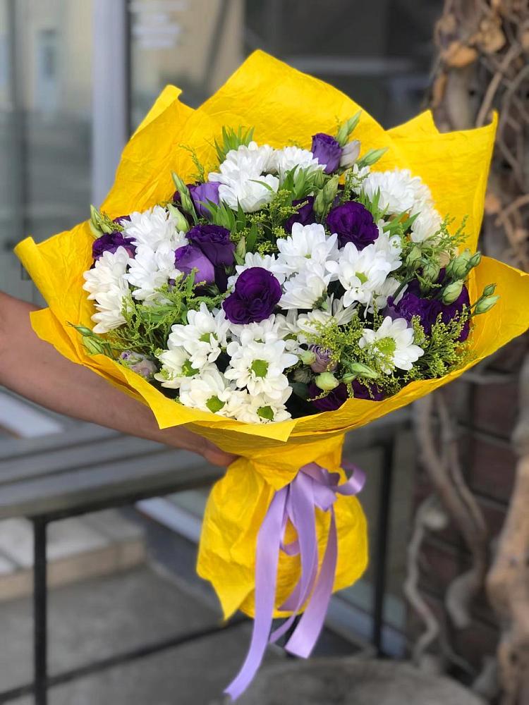 Букет облака в Шексне Букет цветов из: Ирисы, Хризантемы и Ромашки в Шексне