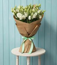 Букет цветов из:  Лизиантусы в Шексне