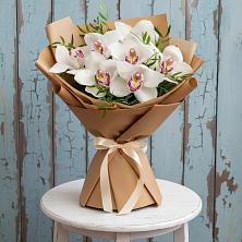 Букет Белые орхидеи в Шексне Букет цветов из:  Орхидеи и Розы в Шексне
