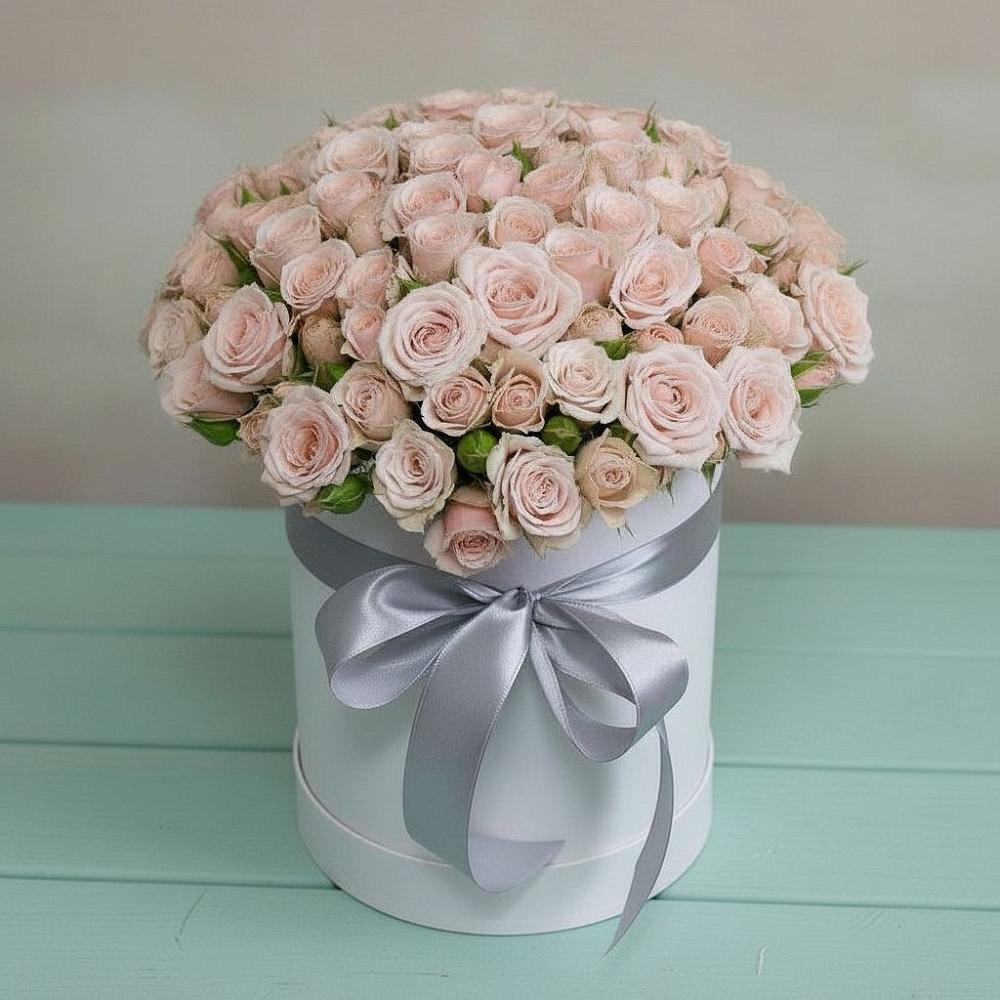 Композиция утонченная красота в Шексне Цветочная композиция из Розы в шляпной коробке в Шексне